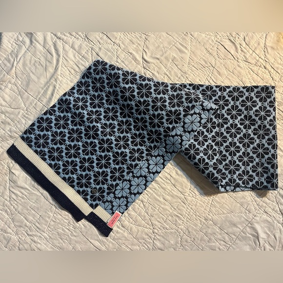 Kate Spade Blue and Black Floral Knit Scarf Size: 71” x 11” - Picture 4 of 11